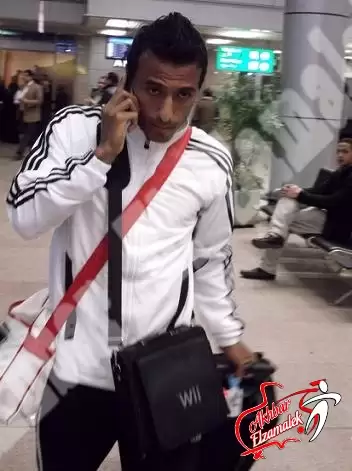 خاص .. "الموبايل" خدعة لاعبى الزمالك للهروب من مطار القاهرة