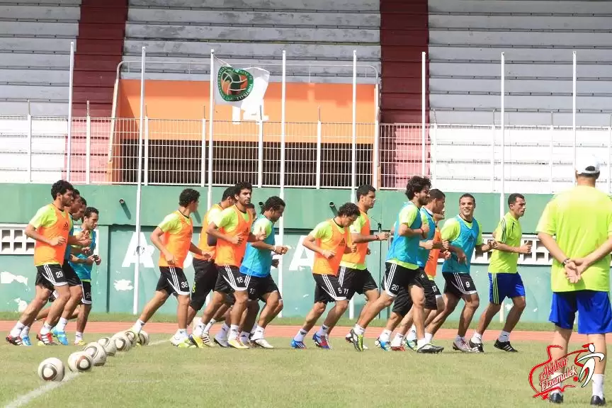 اخبار الزمالك - خاص : مناوشات بين جماهير الزمالك وأفريكا أمام ستاد فيلكس .. والشرطة تحتوى الموقف