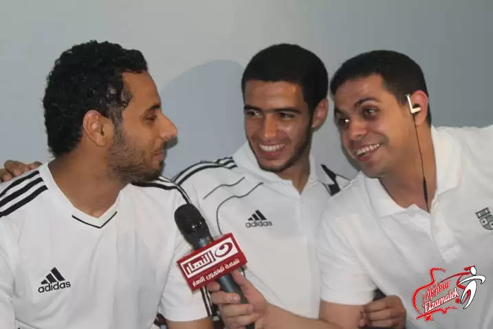 اخبار الزمالك - فيديو : "قفشة" كوميدية من شحاته لجنش على الهواء .. ولاعبو الزمالك ينخرطون فى ضحك هستيرى