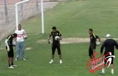 اخبار الزمالك - خاص .. احمد جعفر يتعملق ويتألق في تدريبات حراسة مرمى الزمالك