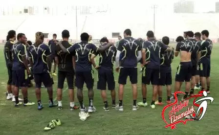 اخبار الزمالك - خاص .. شحاتة يعقد جلسة مع لاعبي الزمالك قبل بداية التدريبات