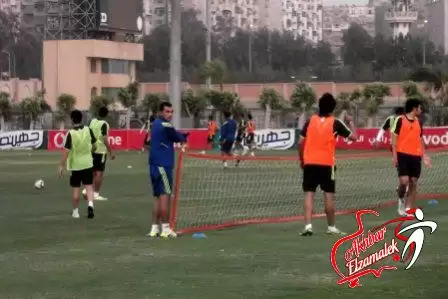 اخبار الزمالك - شاهد بالفيديو الحصري .. كواليس المران الرئيسي للاعبي الزمالك قبل مواجهة المغرب الفاسي في موقعة الاحد 