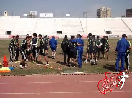 اخبار الزمالك - خاص .. أنور ينفي تدريبات الزمالك اليوم .. وشحاتة يكتفي بجلسة مع اللاعبين!!