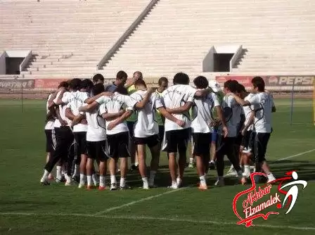 اخبار الزمالك - خاص .. وصول لاعبي الزمالك الي ملعب الهدف لخوض مباراة الداخلية