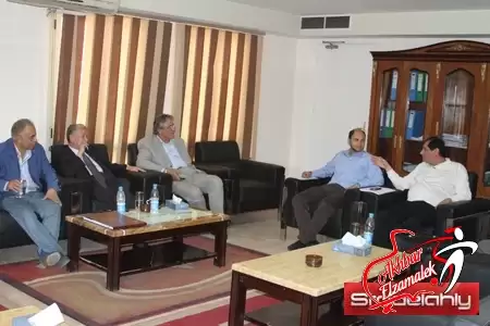 اخبار الزمالك - خاص .. انتهاء اجتماع لجنة البث واعتماد بيع كراسة الشروط لمدة ثلاثة سنوات 