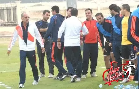 اخبار الزمالك - خاص .. فييرا يمنح لاعبي الزمالك راحة من التدريبات الجمعة والسبت