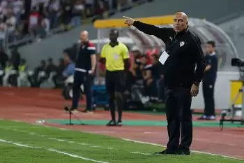 اخبار الزمالك - الوطن: رئيس الزمالك يُهاجم جروس.. ويفرض على تشكيل الفريق 4 لاعبين بالقوة الجبرية