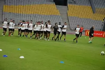 بث مباشر | مفاجآت جديدة في تشكيل منتخب مصر المتوقع أمام غينيا والظهور الاول 
