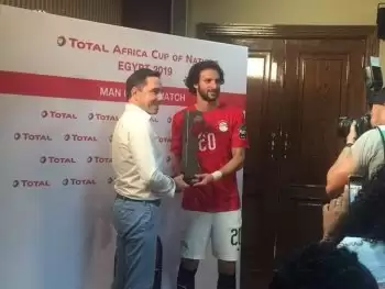 محمود علاء يحصل على جائزة أفضل لاعب  واول تعليق لنجم الزمالك 
