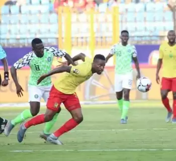 اخبار الزمالك - بالصور   ..النسور تلتهم الاسود فى مباراة مجنونة 