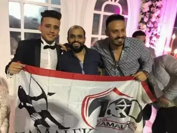 عريس الزمالك مصطفى فتحي يحتفل بذكرى الفوز على الاهلى يوم زفافه 