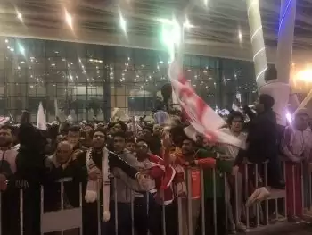 اخبار الزمالك - بالصور.. الاف فى استقبال بعثة الزمالك  بطل كأس  السوبر الافريقي  فى مطار القاهرة وحضورصبحى 