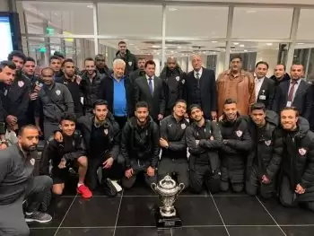 اخبار الزمالك - بالصور... وزير الرياضة ومجلس الزمالك يستقبل  فريق الكرة  بمطار القاهرة بعد التتويج بالسوبر الأفريقي