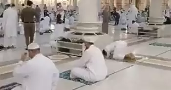 عودة الحياة لمساجد السعودية .. ودموع داخل المسجد الأقصى