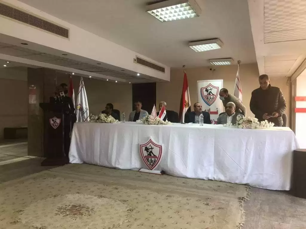 اخبار الزمالك - عماد عبد العزيز: الزمالك منقسم جبهات.. ولا أفكر في الانتخابات .. واللجنة ليست في خصومة مع أحد وتلقينا 11 عرضاً للاعبين .. ولن ندفع مليما في فرع أكتوبر والاستاد والتكلفة الإجمالية 2 مليار جنيه