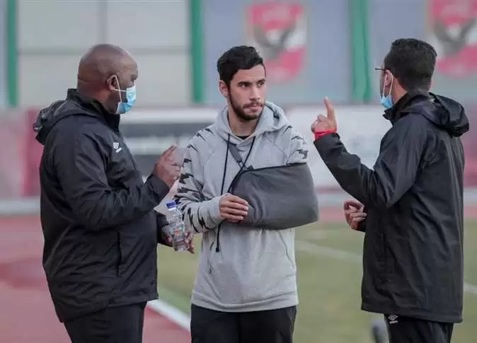 اخبار الزمالك - بيراميدز يخطف هدف الزمالك .. عرض فرنسي لبلدوزر الزمالك .. الأهلي يمنح فيوتشر صفقة نهائية .. طلعت يوسف يذبح مهاجم الدراويش .. التفاصيل الكاملة لأزمة أحمد رفعت في المصري .. الاتحاد يتمسك بنجم أسوان