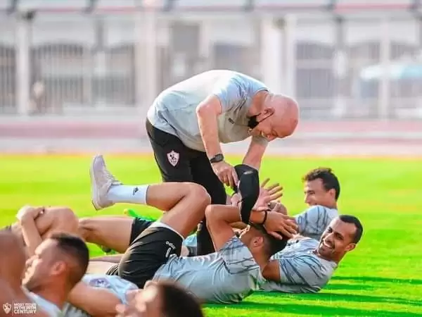 اخبار الزمالك - نكشف كواليس تدريب الزمالك قبل لقاء القمة شفاء أوناجم وعودة الدوليين وتأهيل أبوجبل ومحمود علاء ..فيريرا يجتمع بهذا الثنائي 