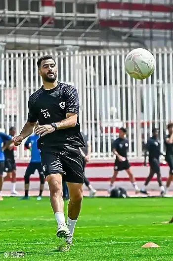 رغم التجديد 3 بدائل لحمزة المثلوثي في الزمالك .. ونكشف موقف نجم الزمالك الأسمر