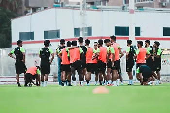 اخبار الزمالك - جوميز يعلن بعثة الزمالك لمواجهة الشرطة الكيني بتواجد  الثلاثي الصاعد وظهور صفقتين واستبعاد هذا الثنائي 