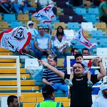 اخبار الزمالك - مشاهد من تأهل الزمالك لنهائي السوبر المصري. ترقيصة ناصر كوستا ....لقطة زيزو مع" النونة" وصدة عواد ورهان جوميز واعتذار أوباما ودموع مصطفى فتحى 