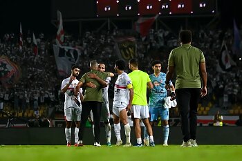 اخبار الزمالك - الزمالك يستعد لمواجهة سموحة بودية الشمس. الرباعي ينتظر قبلة الحياة من جوميز بعد إصابة الثلاثي 