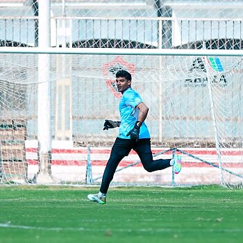 اخبار الزمالك - بالصور . الزمالك يطفأ الشمس قبل مواجهة سموحة بمشاركة المجمدين وظهور شلبي ودونجا 