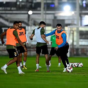 اخبار الزمالك - بالصور جوميز يصالح الجزيري و يمنح هذا الرباعي قبلة الحياة وتأهيل زيزو والتديب على خطة مواجهة النصر 